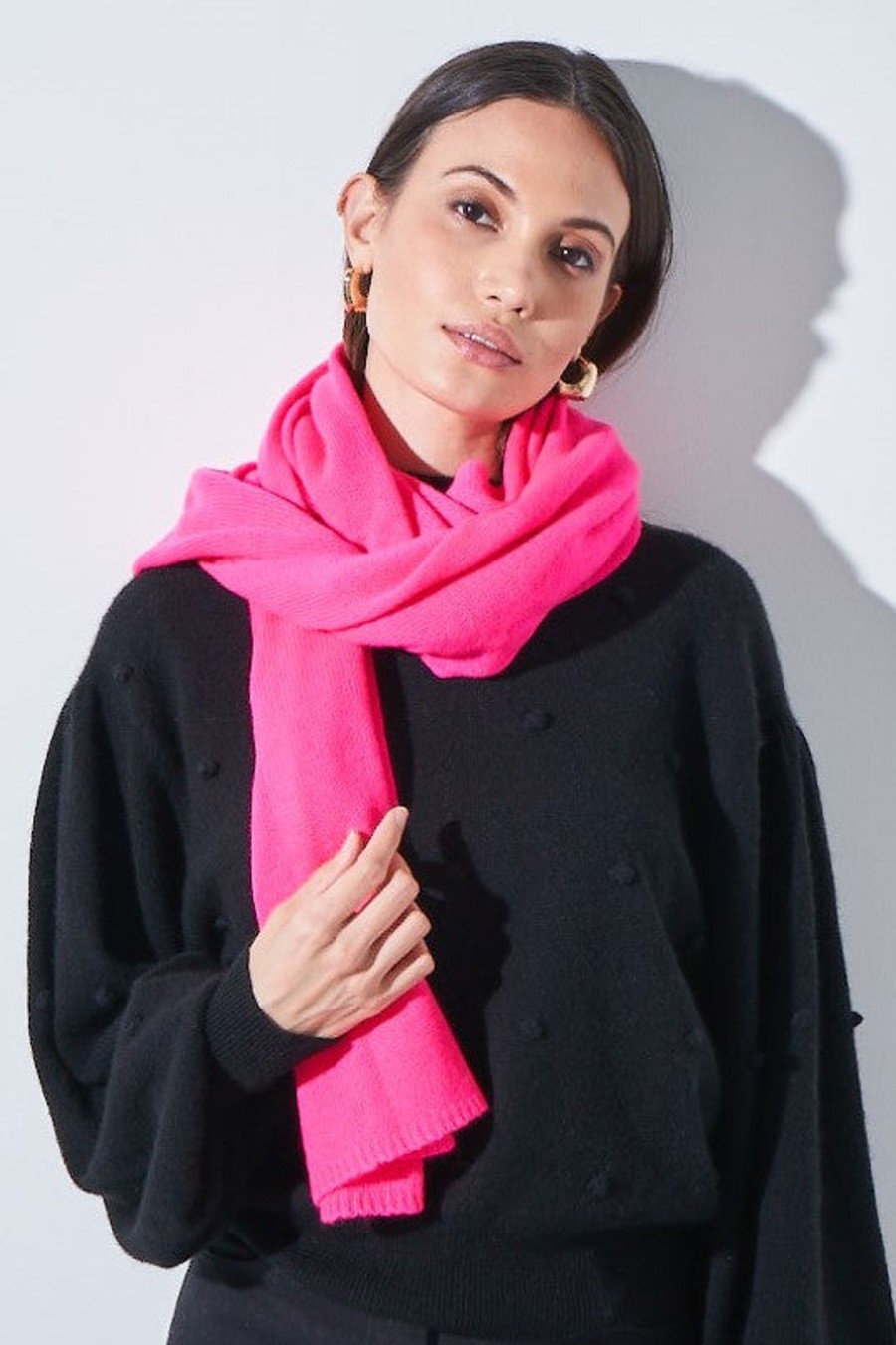 Women Brodie Cashmere Gloves & Hats And Scarves | Brodie Cashmere Evie Scarf In Neon Pink